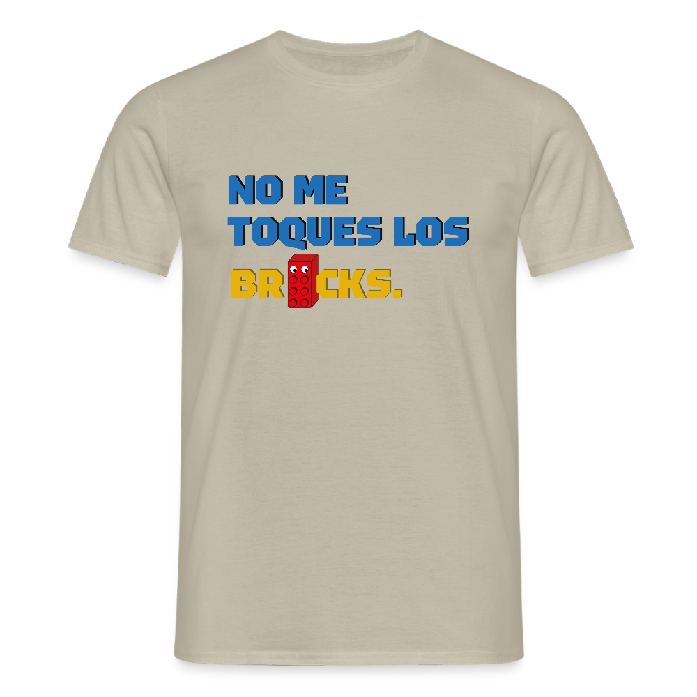 No me toques los bricks Men's T-Shirt - sand beige