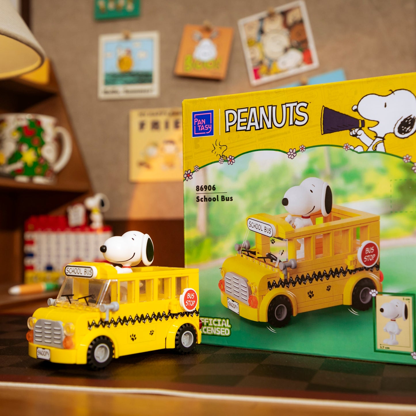 Peanuts Snoopy School Bus