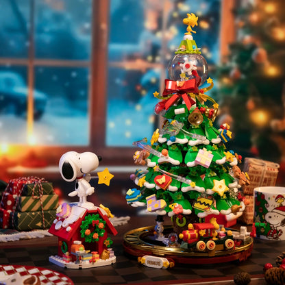 Snoopy Christmas Tree